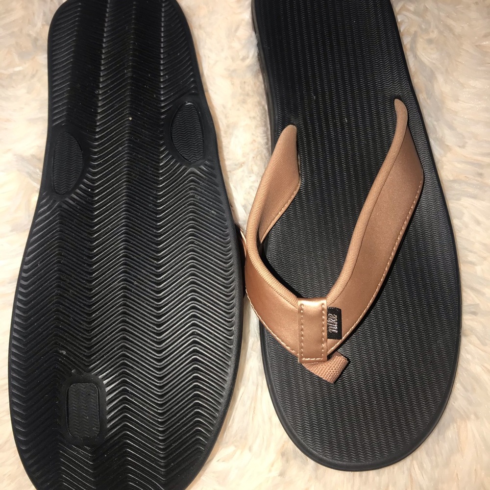 Nike flip flops